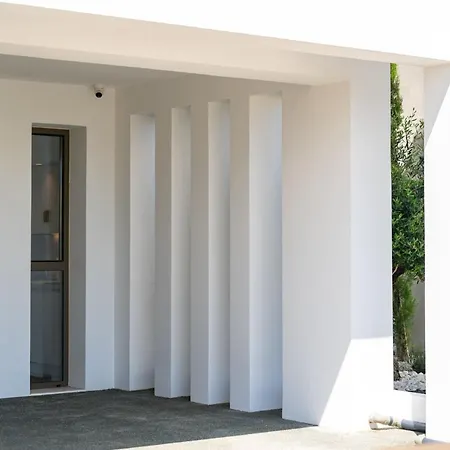 Panki Vila *